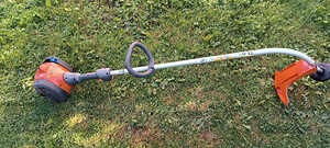 HUSQVARNA 122C MURUTRIMMER (7 foto / 8)