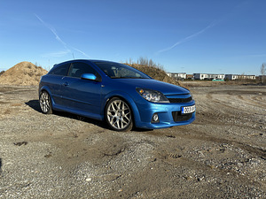 Opel Astra OPC (2 фото из 6)