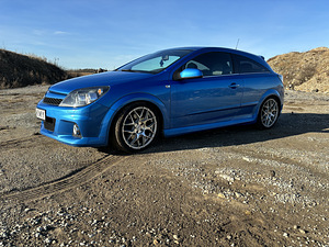 Opel Astra OPC (3 фото из 6)
