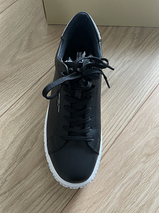 Michael Kors vabaajajalanõud (1 foto / 4)