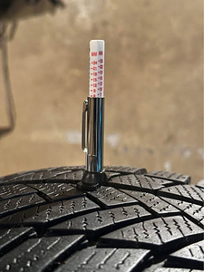 Lamellrehvid Continental WinterContact 235/35 R19 (6 foto / 6)