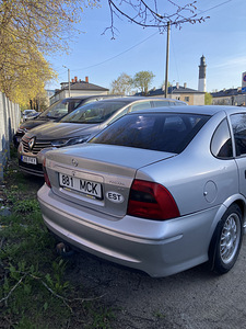 Opel Vectra 2.2 108kwt (4 foto / 5)