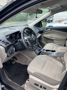 Ford Escape (SUV) (5 foto / 13)