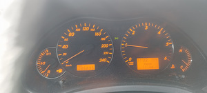 Toyota avensis 2.2 110kw (7 foto / 7)