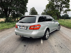 Mercedes-Benz E 300 Avantgarde 3.0 170kW (3 foto / 8)