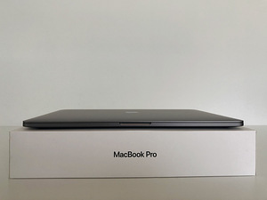 Korralik MacBook Pro 15, 2018, 1TB SSD (2 фото из 8)