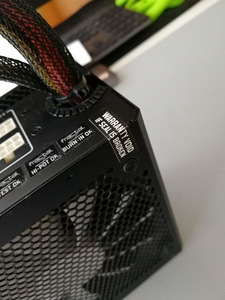 Fractal Design Newton R3 600W Platinum (3 foto / 6)