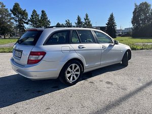 Mercedes C200 2010 (3 foto / 7)