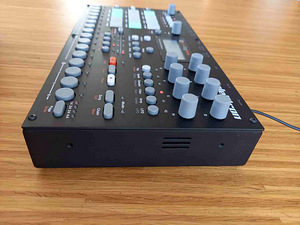 Elektron analog rytm mk1 (7 foto / 9)