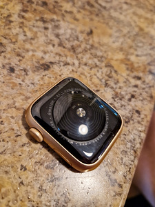 Apple Watch SE (2 фото из 4)