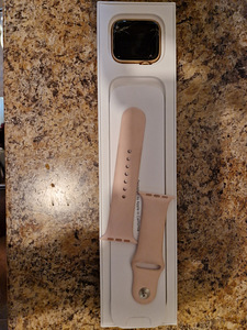 Apple Watch SE (3 фото из 4)