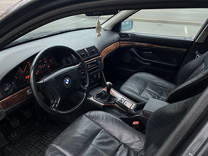 БМВ 520i (5 фото из 6)