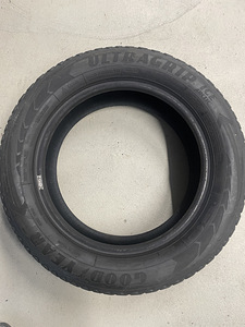 Talverehvid 4tk Goodyear Ultra Grip Ice Artic 205/60R16 (1 foto / 7)