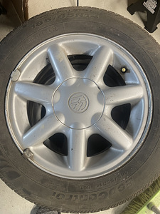 OEM Volkswagen Jetta/Golf 94-99 veljed R14 (1 foto / 6)