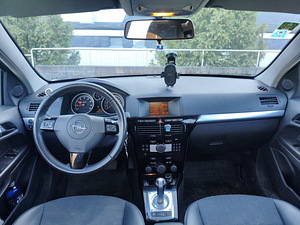 Продам Opel astra 2008 (8 фото из 9)