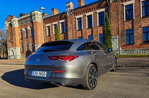 Mercedes-Benz CLA 220 2.0 140kW (4 foto / 10)