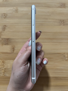 iPhone SE 2020 256 gb (8 foto / 9)