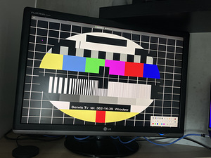30" monitor LG W3000H (4 foto / 6)
