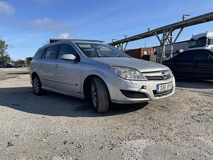 OPEL ASTRA 1,9 D 88 KWT, VARUOSAD (2 foto / 8)