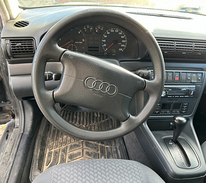 AUDI A4 1,9D 81 KWT, AUTOMAAT, VARUOSAD (6 foto / 7)