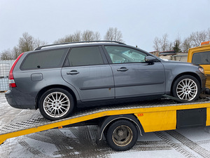 VOLVO V50 2,0D, VARUOSAD (4 foto / 7)
