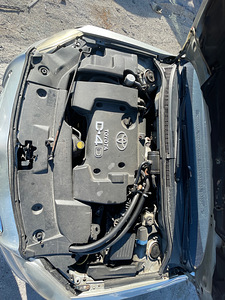 TOYOTA AVENSIS 2,0D 85 KWT, VARUOSAD (6 foto / 6)