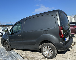 CITROEN BERLINGO 1,6 BENS 72 KWT, VARUOSAD (3 foto / 9)