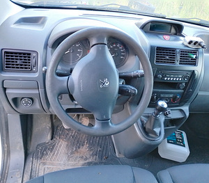 PEUGEOT EXPERT 2015A, 2,0 DIISEL, VARUOSAD (10 foto / 10)