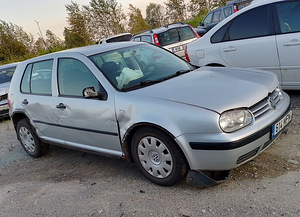 VW GOLF 1,9 DIISEL 85 KWT, VARUOSAD (3 foto / 8)