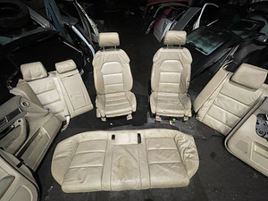 AUDI A6 C6 NAHKSISU (3 foto / 4)