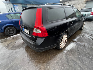 VOLVO V70 2,5 BENS/GAAS 170 KWT, VARUOSAD (3 foto / 10)