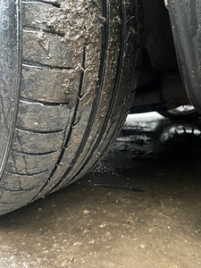 VOLVO V70 2,5 BENS/GAAS 170 KWT, VARUOSAD (9 foto / 10)