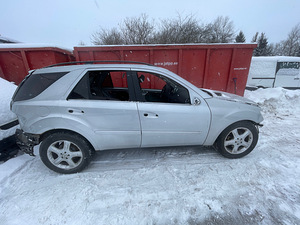 MERCEDES BENZ ML280CDI, VARUOSAD (7 foto / 9)