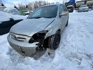 TOYOTA COROLLA 1,4 D4D 66 KWT, VARUOSAD (2 foto / 10)