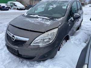 OPEL MERIVA 1,3 DIISEL, VARUOSAD (5 foto / 10)