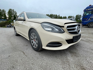 MERCEDES W212 2.2 DIS AUTOMAAT, VARUOSAD (2 foto / 10)