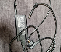 Дорожный адаптер hp с портом USB 65 Вт