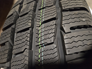 Шины 215/65/R16c (2 фото из 2)