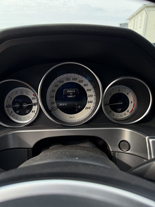 Mercedes Benz E200 (4 foto / 6)
