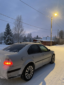Volkswagen bora 1.9tdi (2 foto / 4)