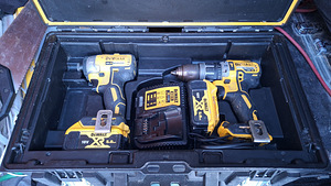 Набор инструментов DeWalt DCK266P2 (DCD796 + DCF887);2x5,0 Ah (1 фото из 3)