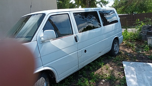 VOLKSWAGEN TRANSPORTER KOMBI (4 foto / 6)