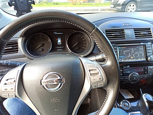 Nissan Pulsar (8 foto / 15)