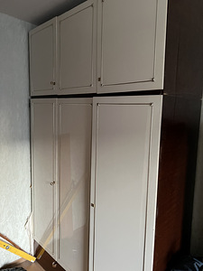 Tasuta ära anda 2 riidekappi (1 foto / 2)