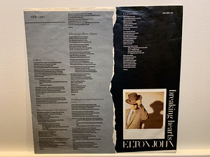 Elton John "Breaking Hearts" (Vinyl) (3 foto / 6)