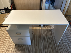 Kirjutuslaud 119 X 55 cm valge (1 foto / 4)