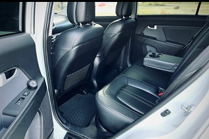 Продается Kia Sportage 2012.a 2.0 135kw. (6 фото из 7)