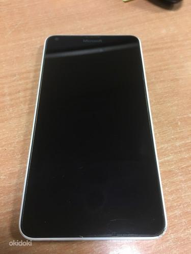 Nokia Lumia 640 (фото #1)