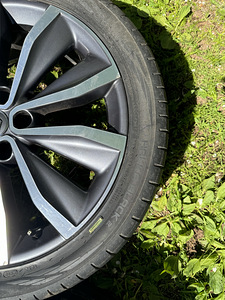 Müüa originaalsed Renault Kadjar diskuid suverehvidega koos (2 foto / 3)