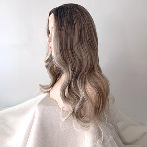 UUS! Parukas ash blonde (3 foto / 6)